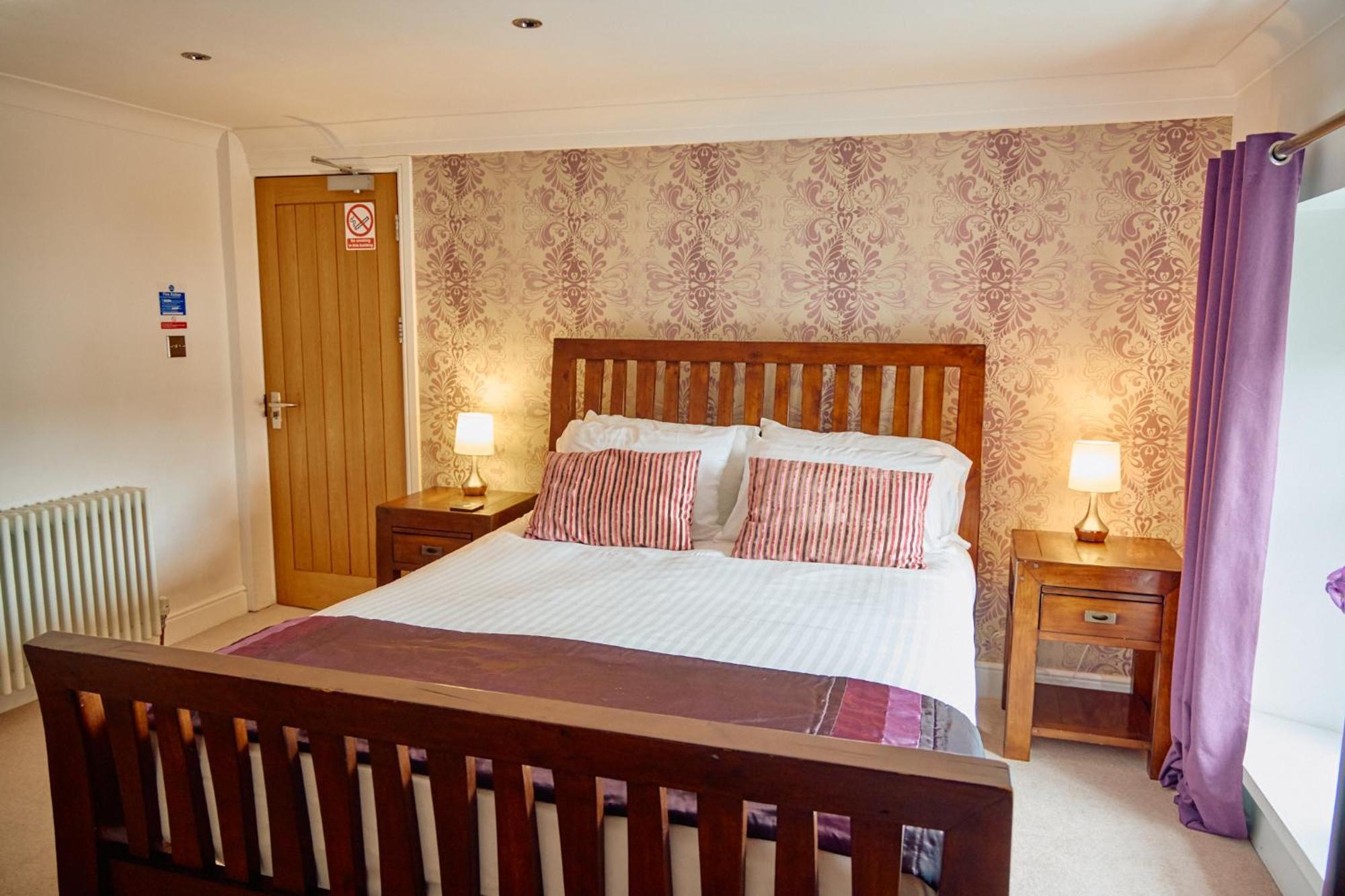 Pennine Hotel 3*