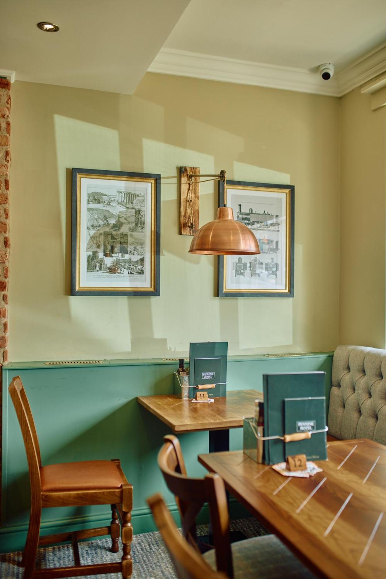 Pennine Hotel 3*
